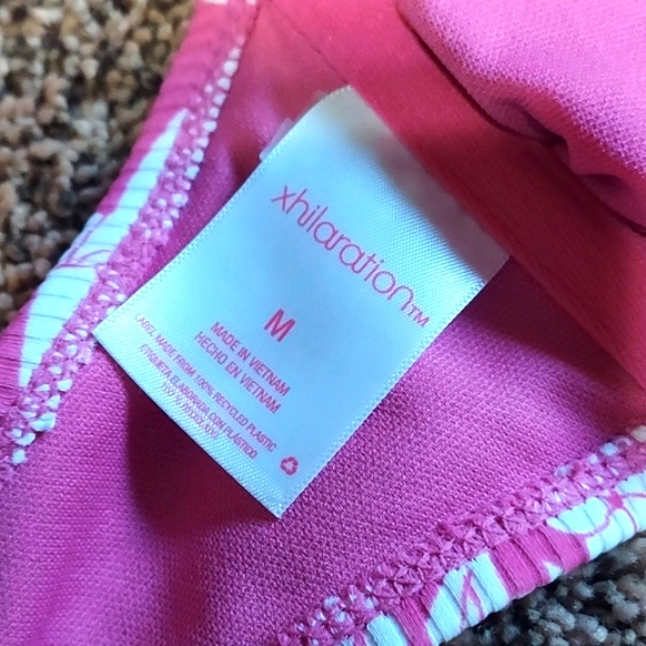 Swimsuit - Picture 9 of 9